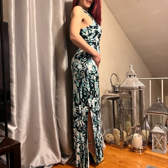 Blue pattern bodycon bebe maxi dress - Picture 2 of 4